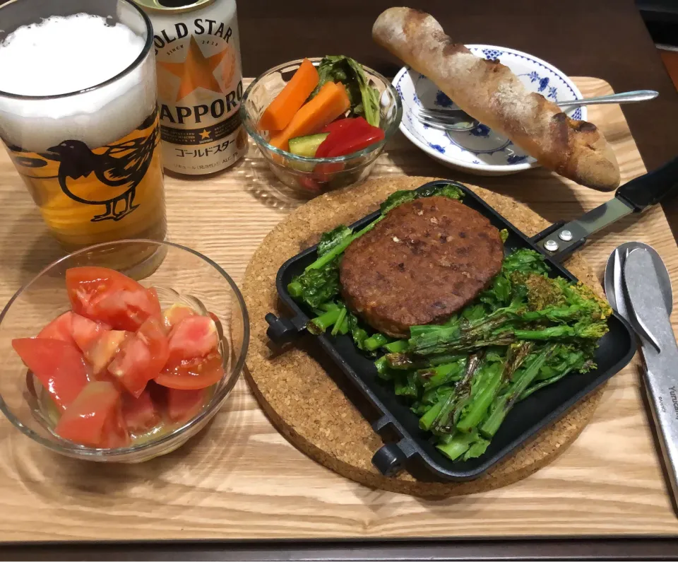 チーズ入りまるしんと野菜で🍺|Jean Nobyさん