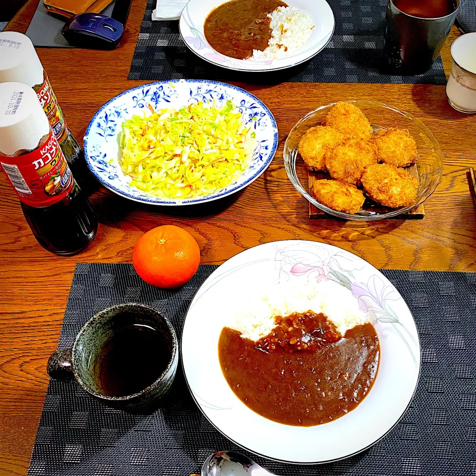 Snapdishの料理写真:カレーライス、ヒレカツ、コールスローサラダ|yakinasuさん