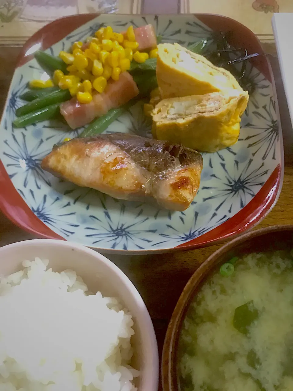 Snapdishの料理写真:休みの日の遅い朝ごはん😋|Kumi Satouさん