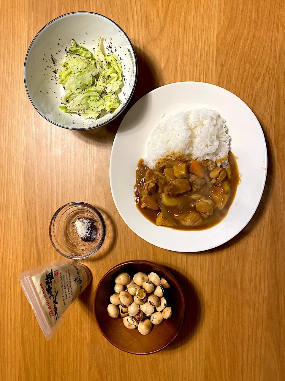 Snapdishの料理写真:カレー 銀杏 ゆかりキャベツ|mrkmrk_さん