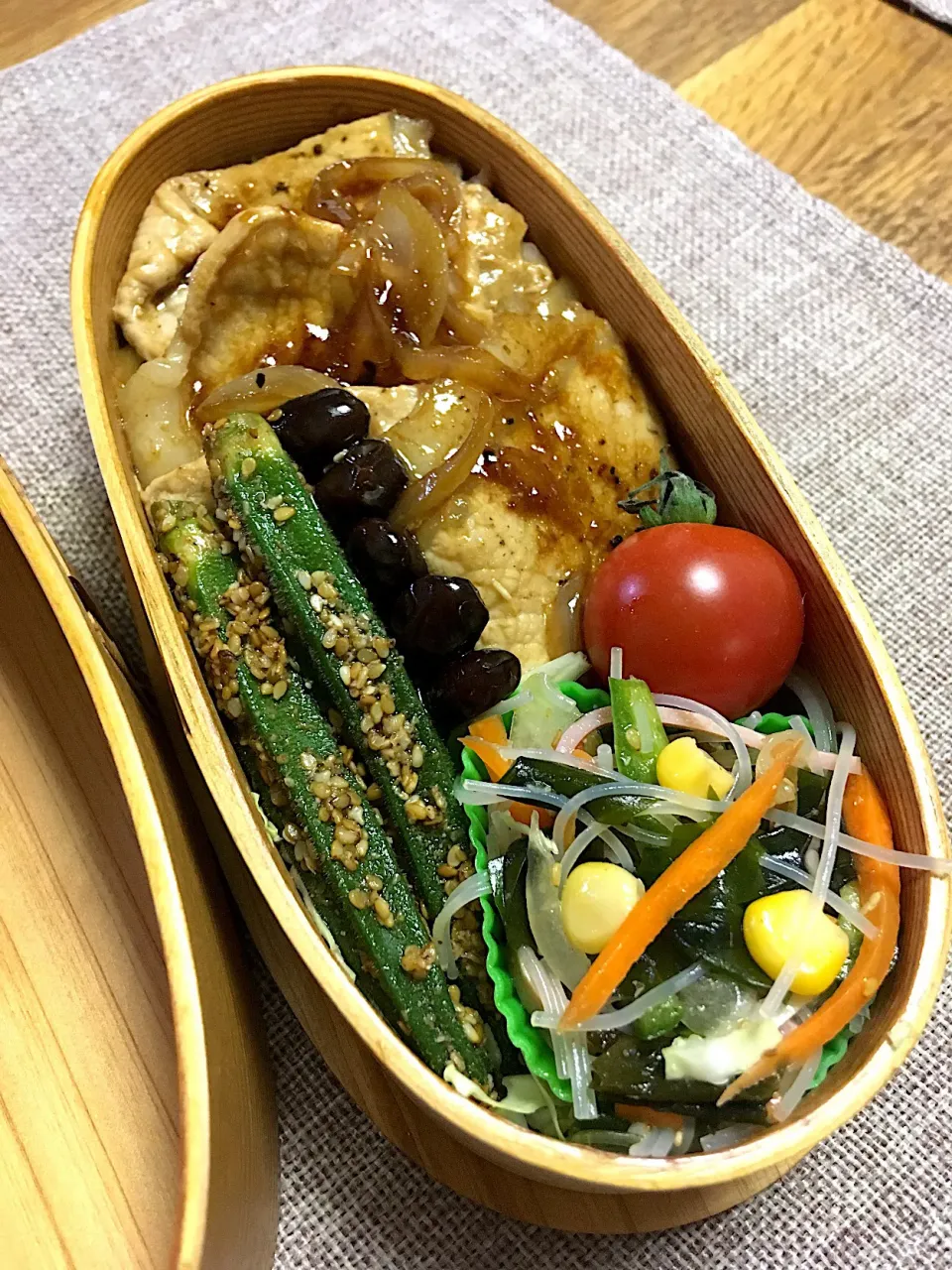 Snapdishの料理写真:夜鳴き弁当　あるもので〜ლ(⁰⊖⁰ლ)|morimi32さん