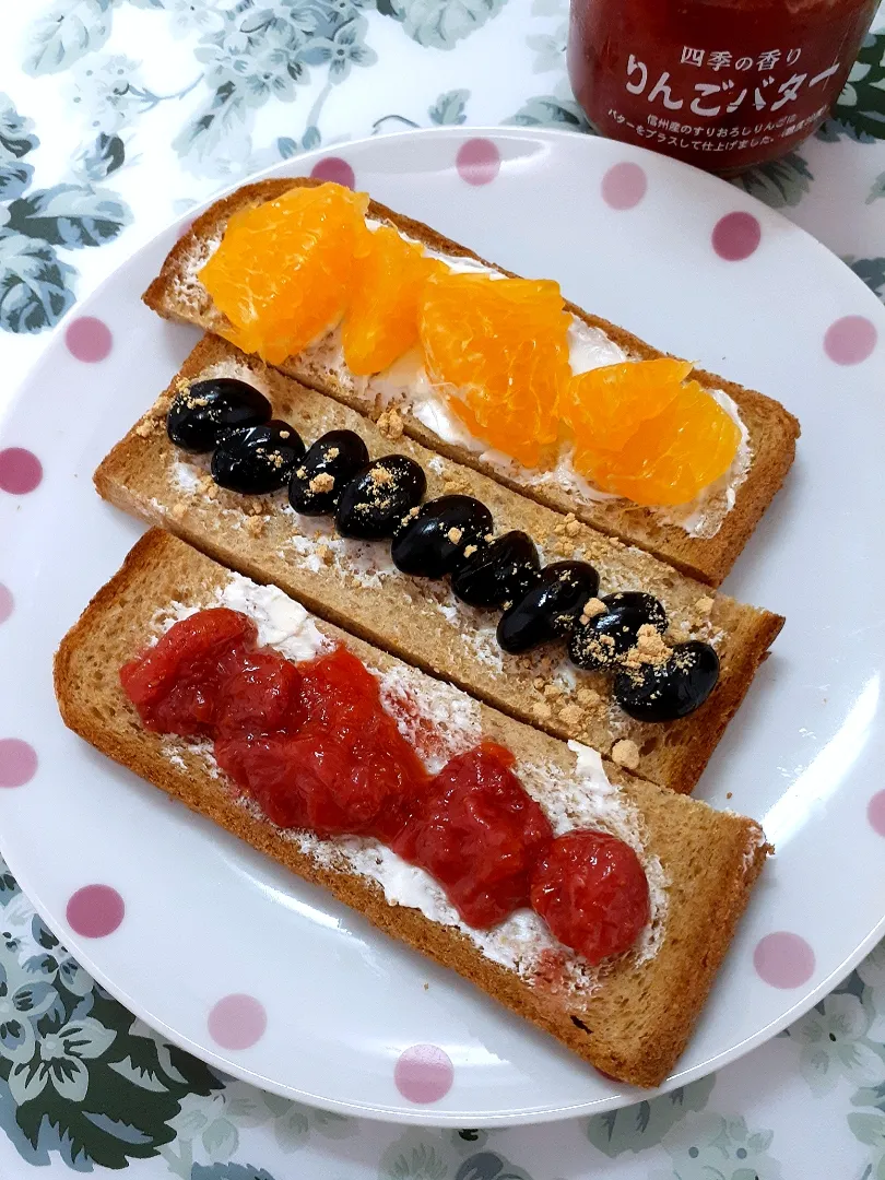 Snapdishの料理写真:🔷自家製🍓いちごジャムでスティックサンド🔷🍊デコポン入りの爽やかな🍓ジャムです😊|@きなこさん