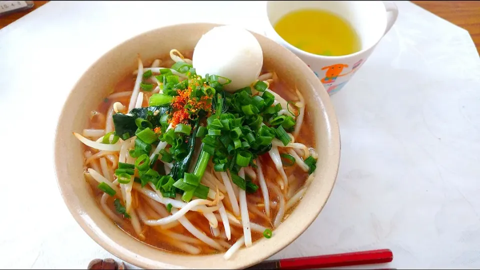 3/1のお昼ごはん
サッポロ一番味噌ラーメン|卯月さん