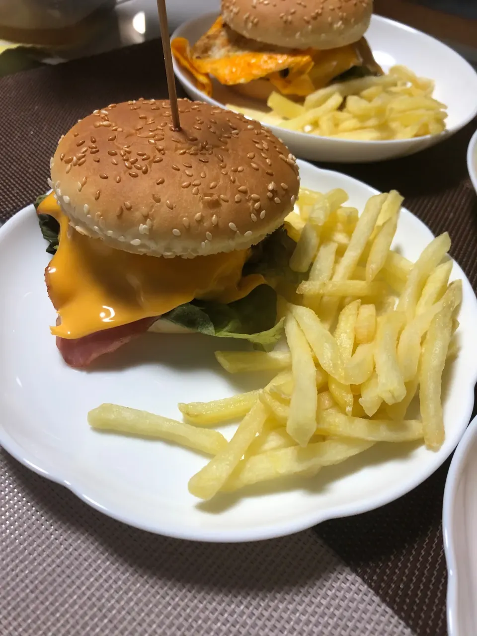 Snapdishの料理写真:息子と作ったハンバーガー🍔たまにはお家cafeもいいね😆|さおぽんずさん