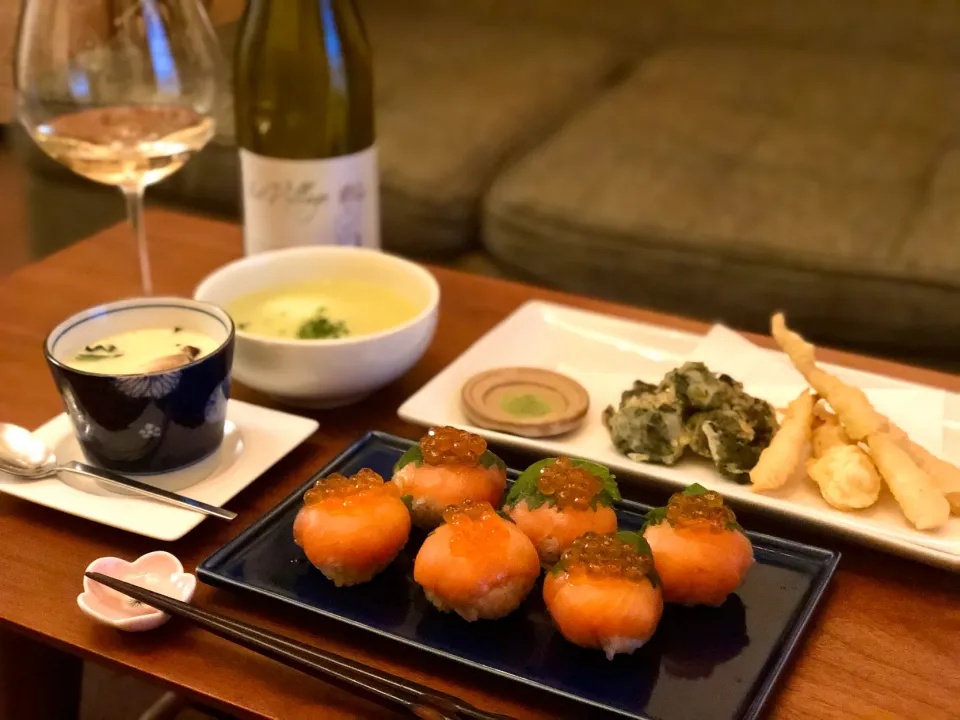 春気分なおつまみで家飲み　　　　　　　Temari Sushi, Chawanmushi, Tempura and Edamame soup|マユマユさん