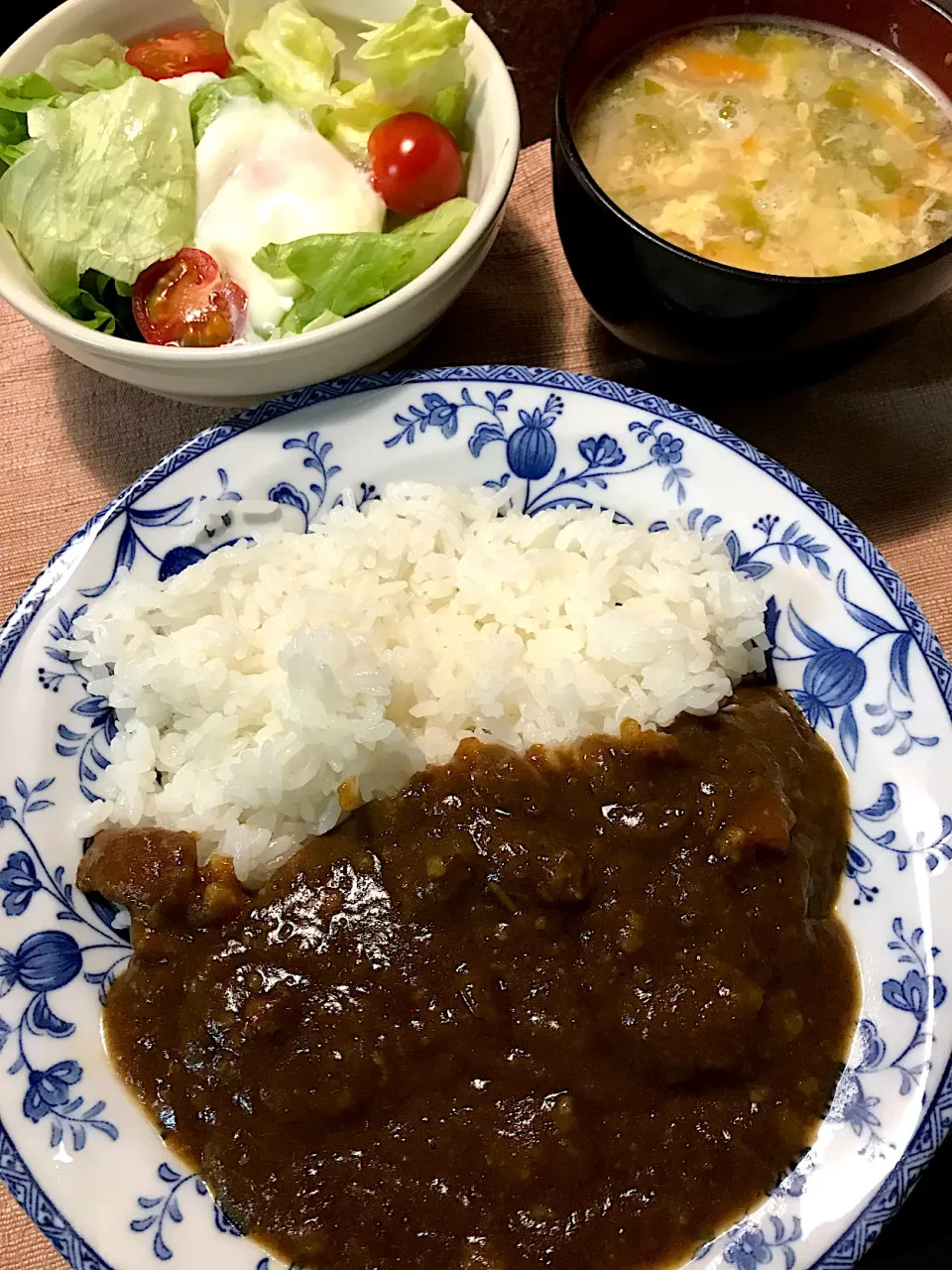 チキンカレー、サラダ、お味噌汁|純さん