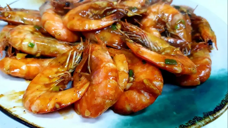 saute prawns in chilli sauce|steven z.y.さん