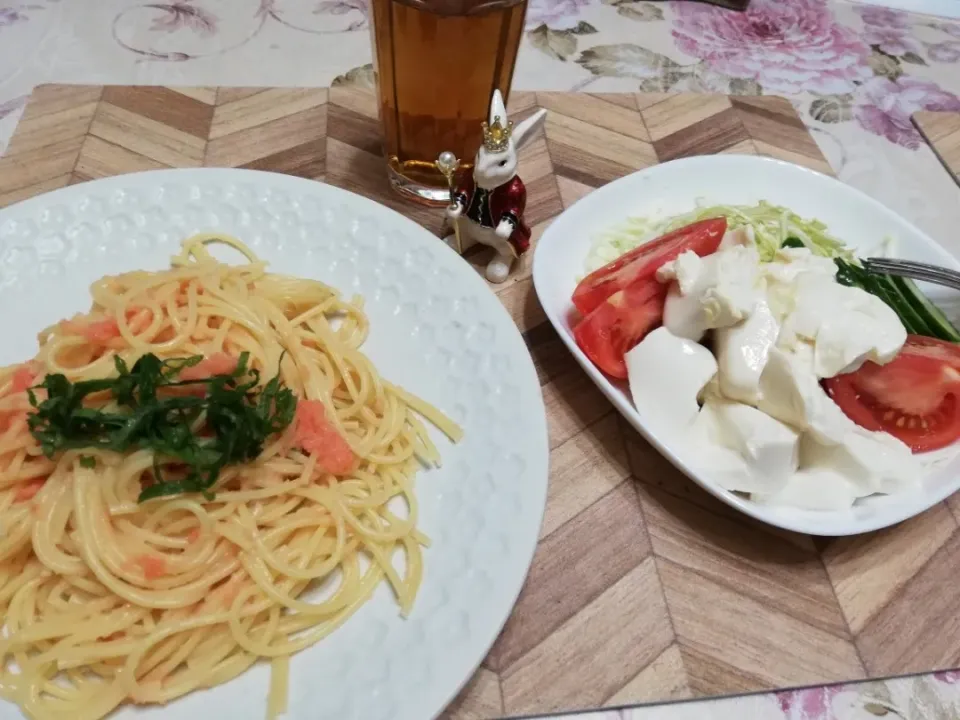 3/2
たらこスパゲティと豆腐サラダでランチ😋|たえさん