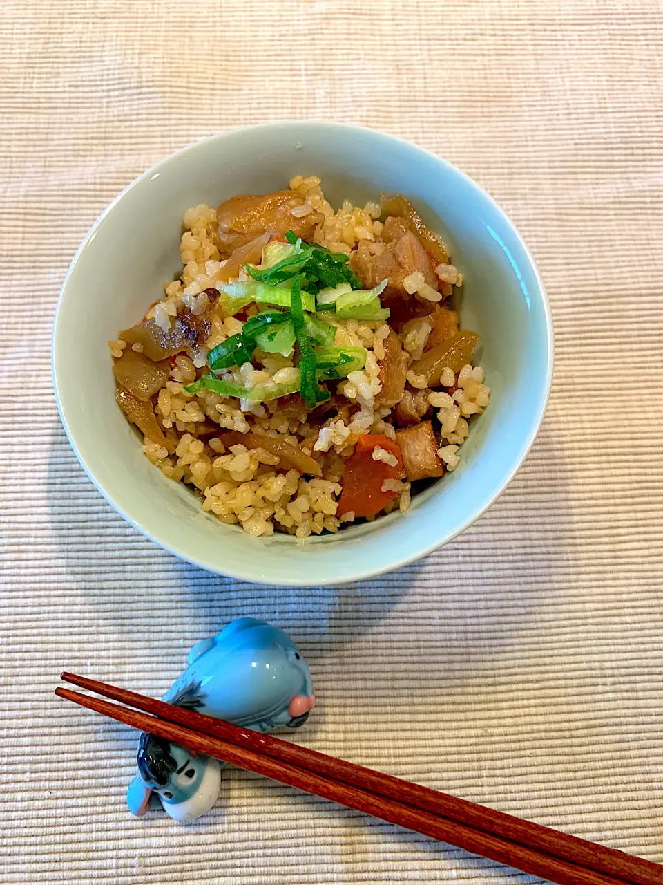 鶏肉とごぼうの炊き込みご飯|Emeiさん