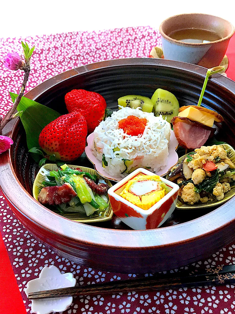 Snapdishの料理写真:春爛漫🌸おうち一人ランチ|サミカさん