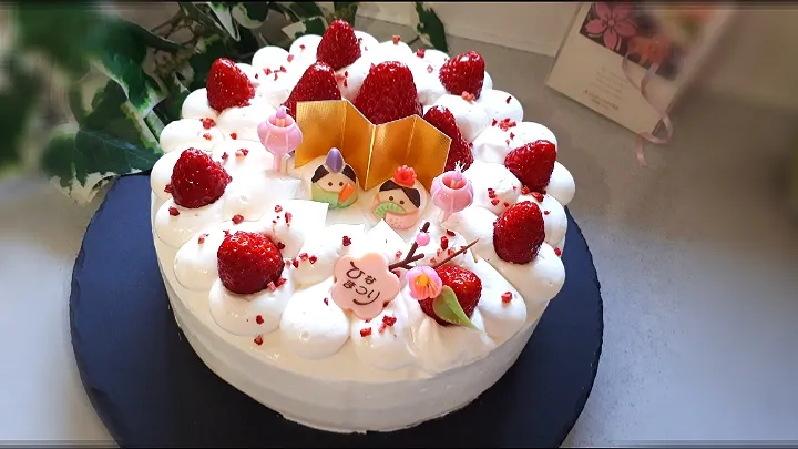 ひな祭りケーキ♪ストロベリーケーキ|mogmoさん