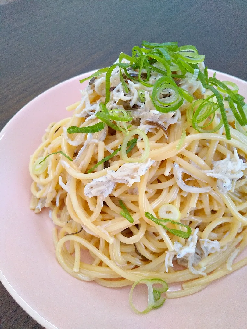 しらすの塩昆布マヨパスタ|じょうさん