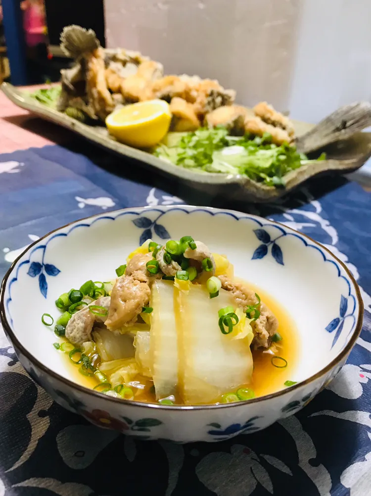 白菜と魚のモツ煮。名残の白菜、まだまだ美味しいよ。(〃ω〃)|イチロッタさん