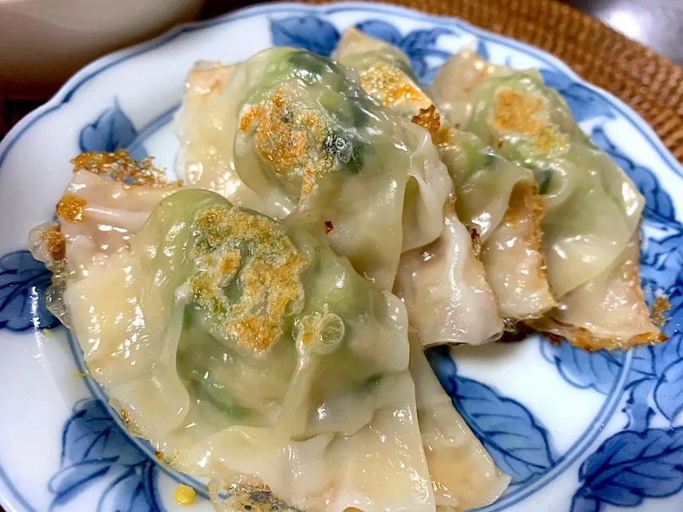 Chicken & ebi gyoza|yeni kartikasariさん