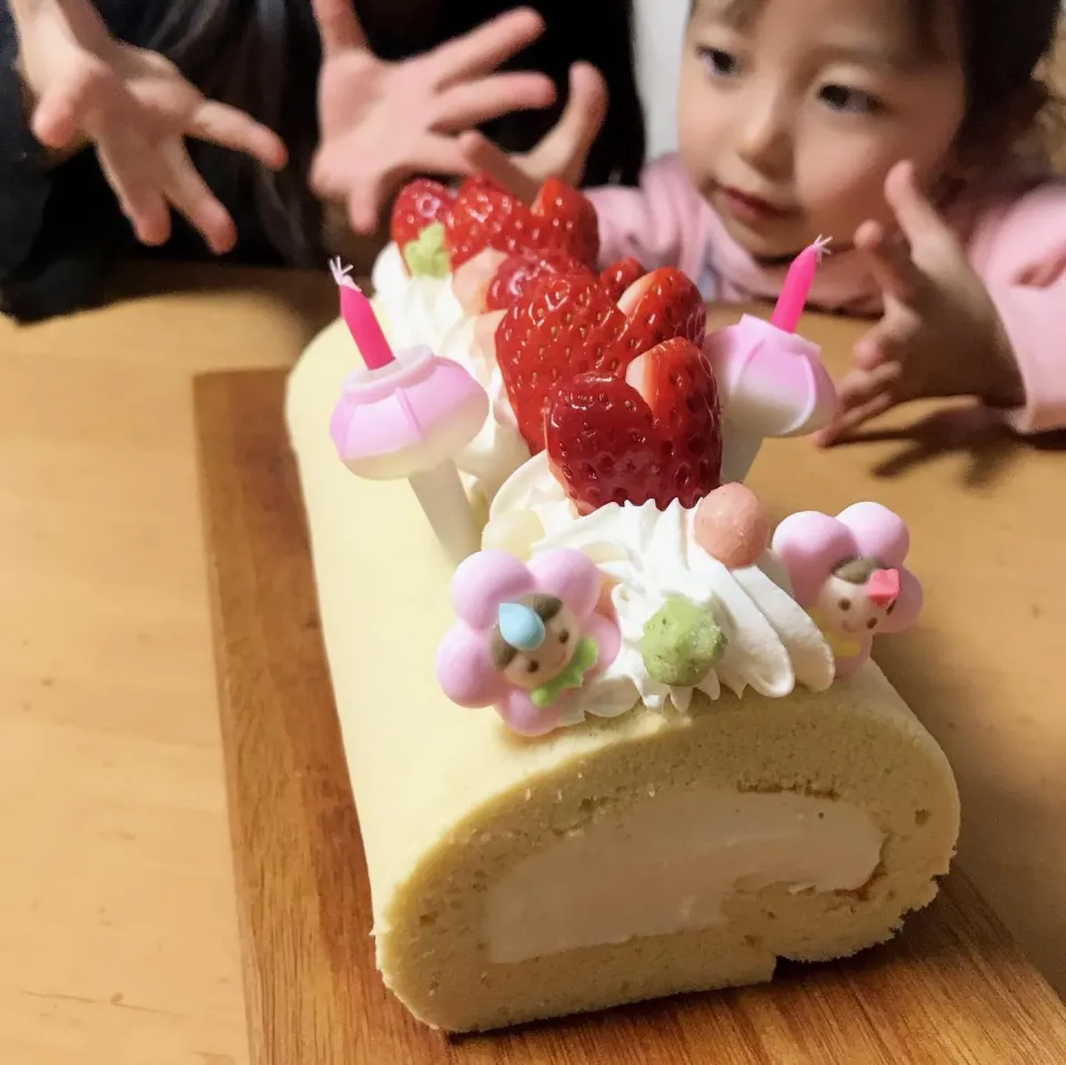 Snapdishの料理写真:ひな祭りロールケーキ|さくちんさん