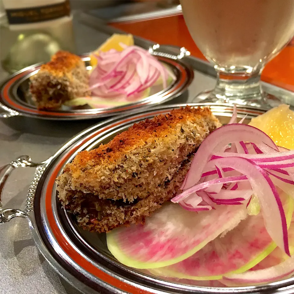 Snapdishの料理写真:いわしの香草焼きとチリのソーヴィニヨン🐟🥂🇨🇱#家飲み部|七海さん