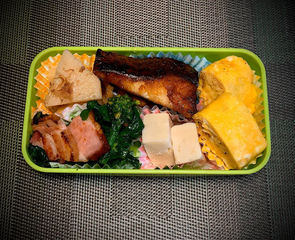 トラディショナルな茶色いお弁当。|milanmilanさん