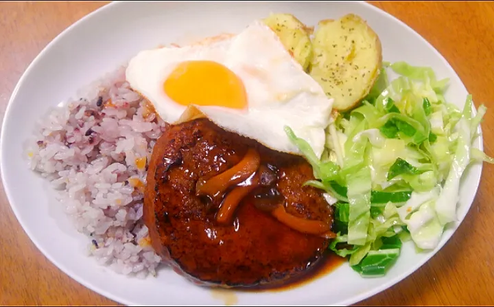 １月３０日　ロコモコ風ご飯　コールスロー　じゃがバター|いもこ。さん