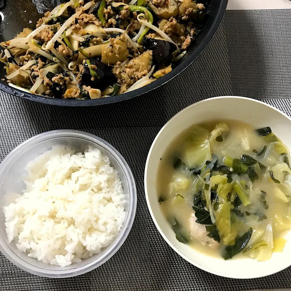 茄子とひき肉の炒め物|みんごはんさん