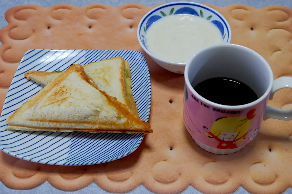 ホットサンド・朝ごパン|Orie Uekiさん