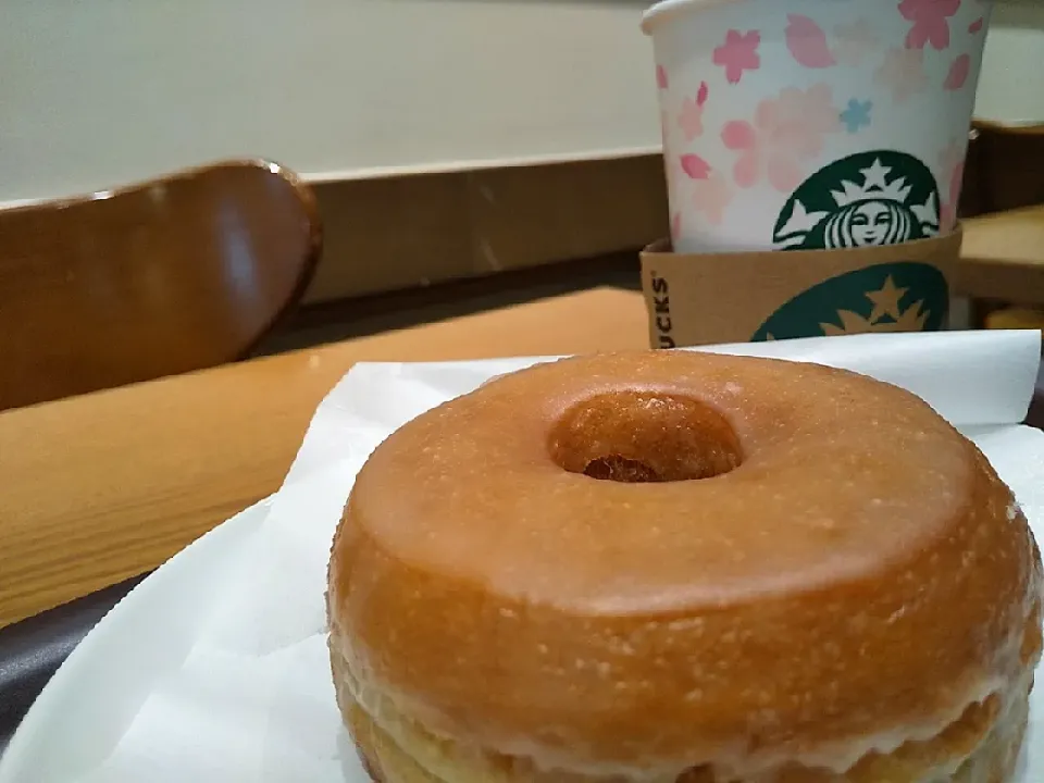 #starbucks
#houseblend 
#sugardonut|ゆみちゃんさん