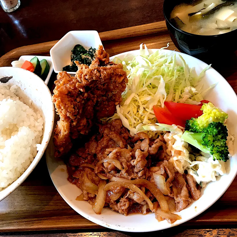 豚・生姜焼きと鶏もも肉の唐揚げ定食@Caprice(月島)|塩豚骨さん