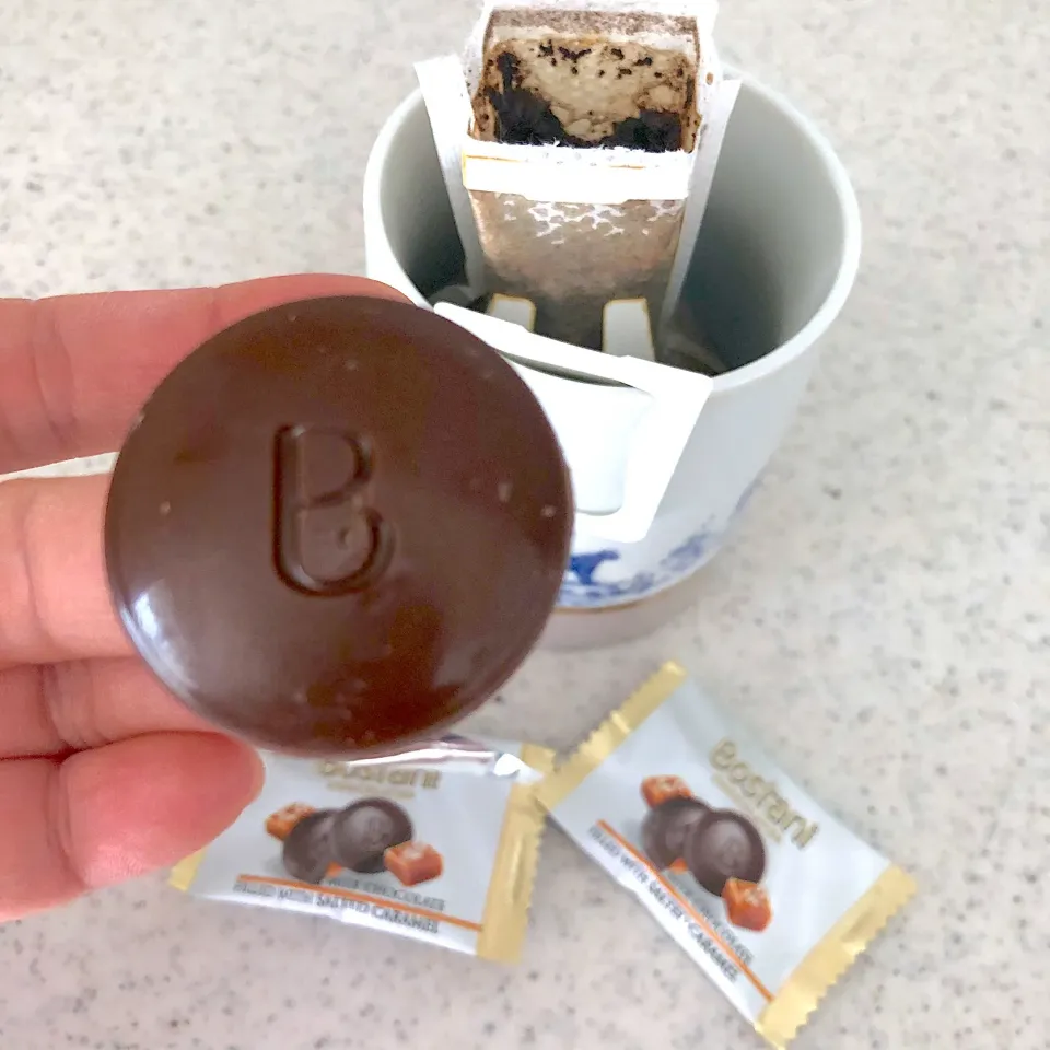 ビットコインチョコレート🍫でコーヒータイム|ヨッチャンさん