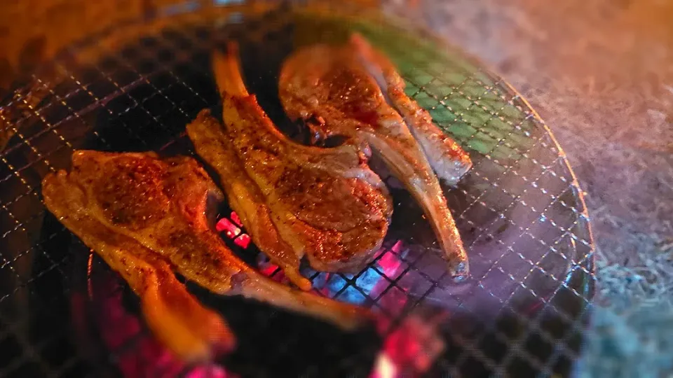 ラムチョップ カレー粉焼き キャンプ飯|伊藤央さん