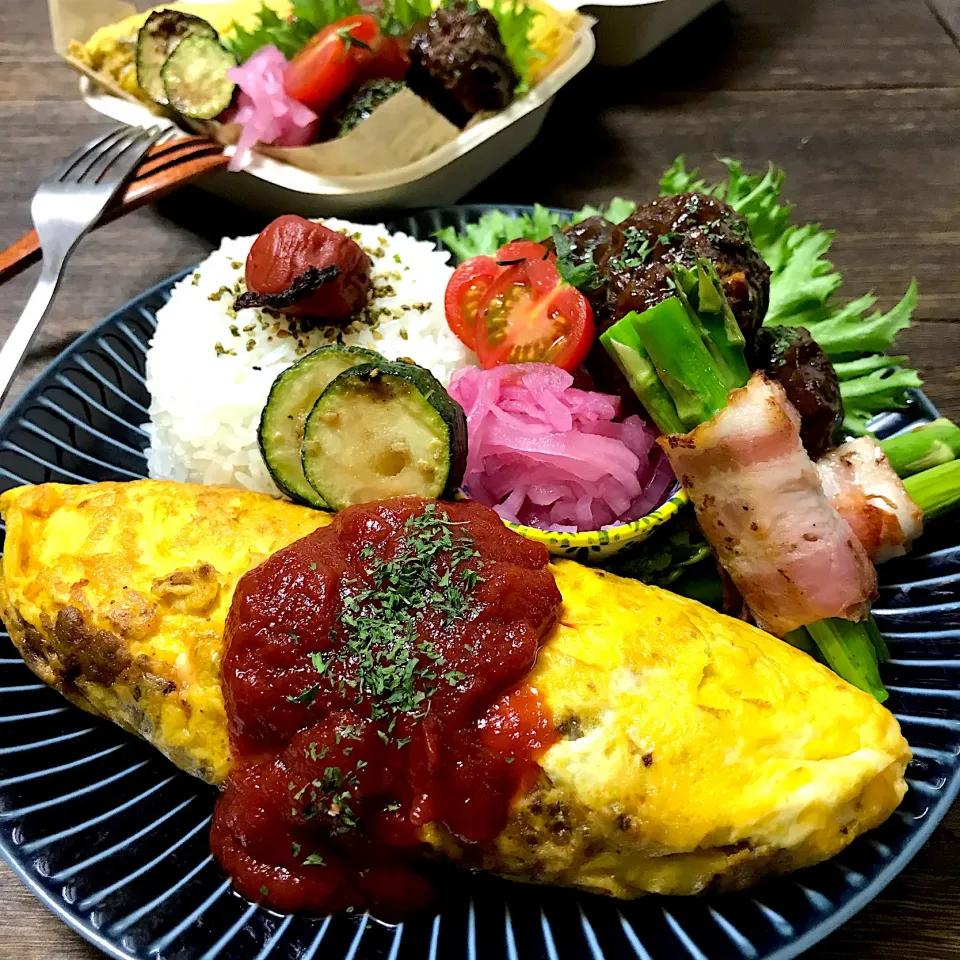 Snapdishの料理写真:タコミートオムレツご飯|mihooobuuさん