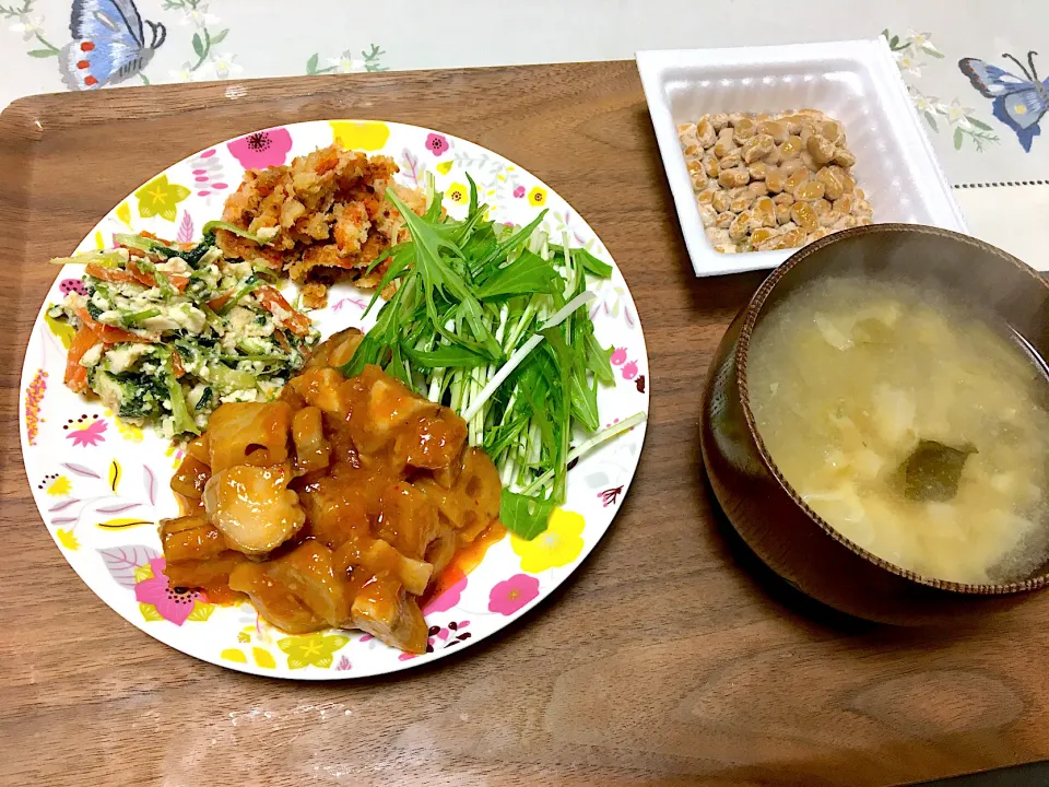 ベジ料理♡蓮根とエリンギのエビチリ風のご飯|みよさん