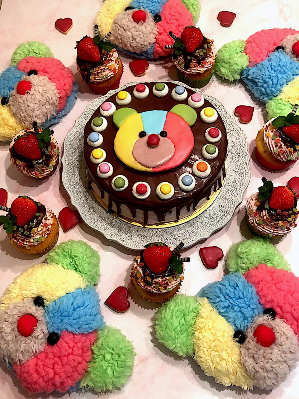 チョコとイチゴとクマのケーキとカップケーキ小さな子供達のダンス衣装に縫い付けた 手作りクマさんとケーキをコラボしてみました Ax Snapdish スナップディッシュ Id Ceasua