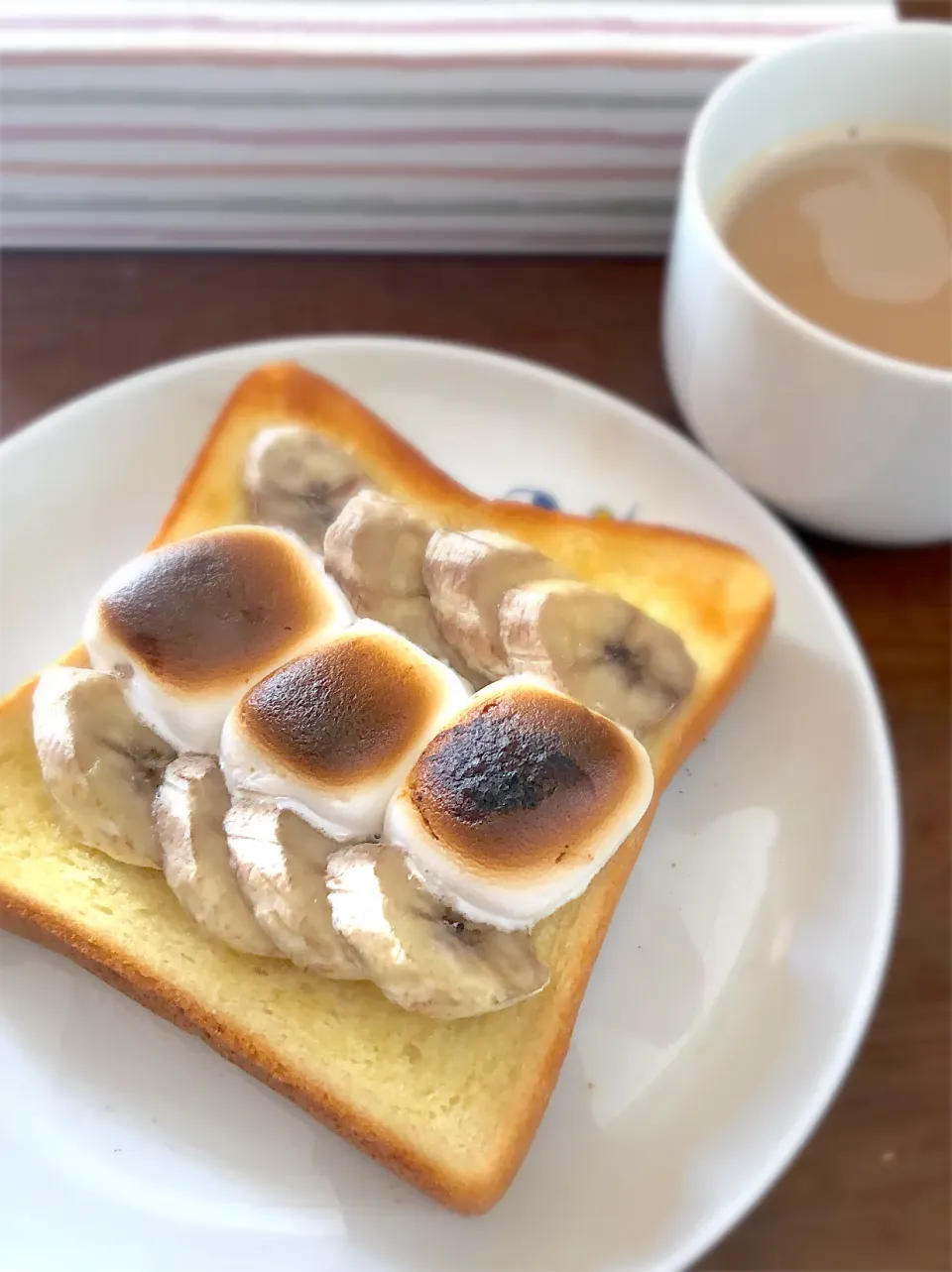 チョコマシュマロでチョコバナナトースト|あっちゃんさん