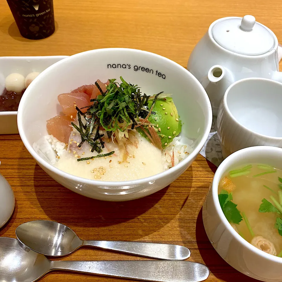 マグロアボカドトロロ丼|わこさん