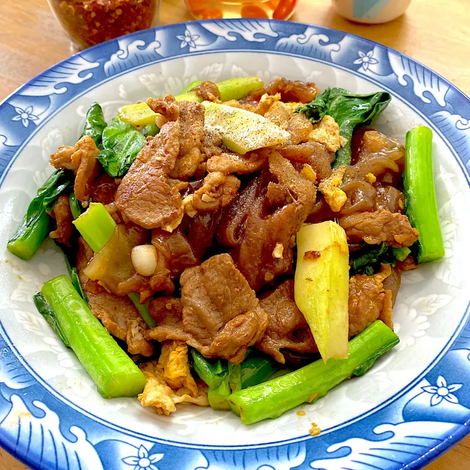 ผัดซีอิ๊ว|Madam Chuoさん