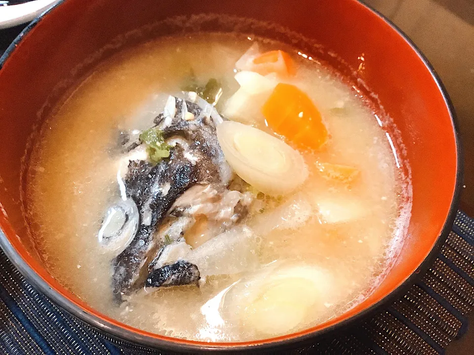 クロソイ🐟さんのアラをお味噌にしてみた😋|アライさんさん