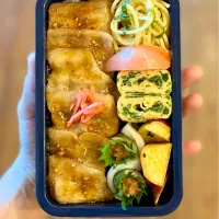 Snapdishの料理写真:豚バラ丼弁当☆★|SAKURA🌸さん