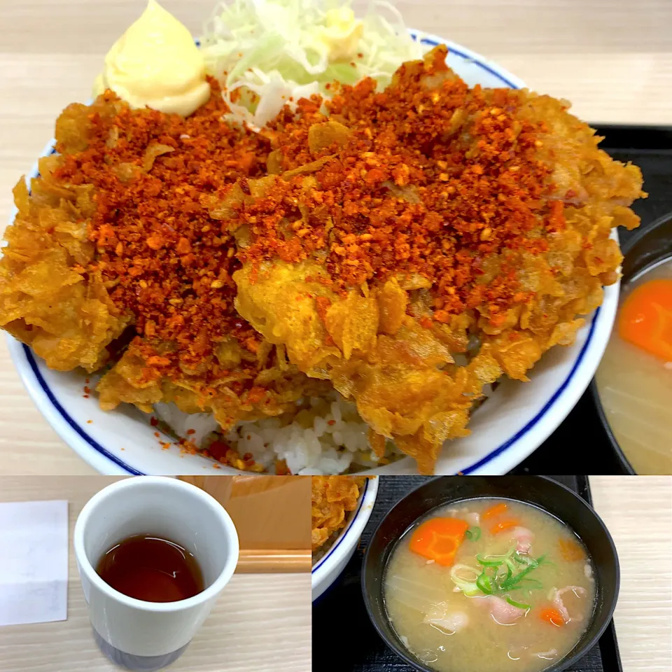 コーンフレークチキンカツ丼|るみおんさん