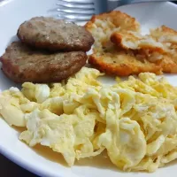 breakfast! 
eggs, sausage & hash.|sweetsharlz123さん