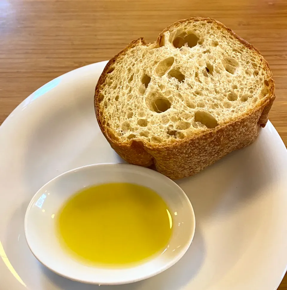 Snapdishの料理写真:Pane all'olio d'oliva|ばくあんしゃさん