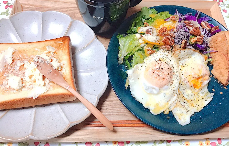 朝ごはん🤤バターたっぷりトースト🍞|🤤nana🥢さん