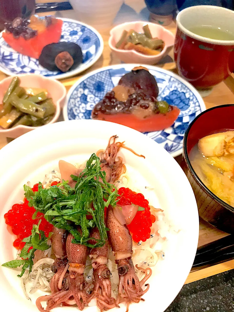 チビいくら　丼　朝ごはん|シュトママさん