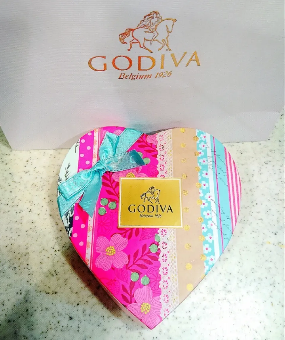 GODIVA❤️
#ちょっと早めなホワイトデー☺️
#感謝✨|GGGさん