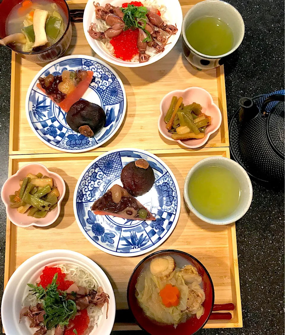 チビいくら　丼　朝ごはん|シュトママさん