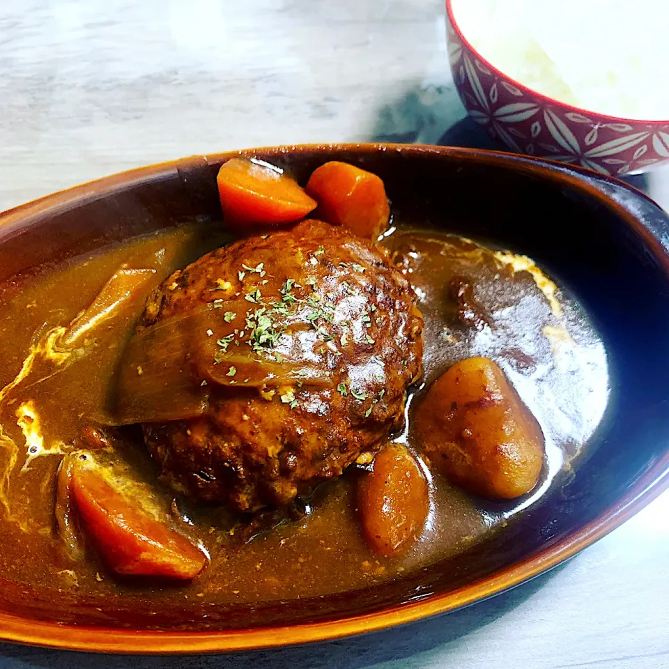 ビーフシチューの残りで煮込みハンバーグ|ʕ•̫͡•ʕ•̫͡•ʔ❣️마스미❣️ʕ•̫͡•ʕ•̫͡•ʔさん