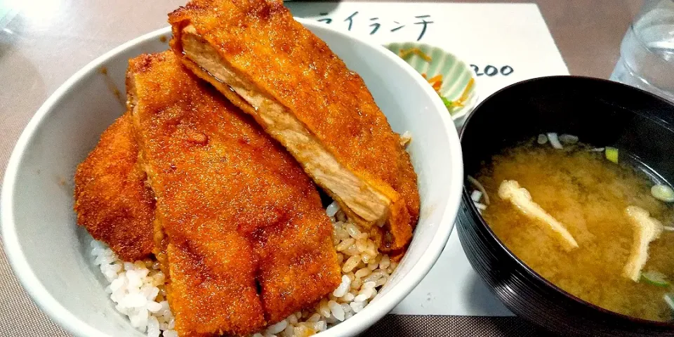 福井 ふくしんさんのソースカツ丼🍚|さくらんぼさん