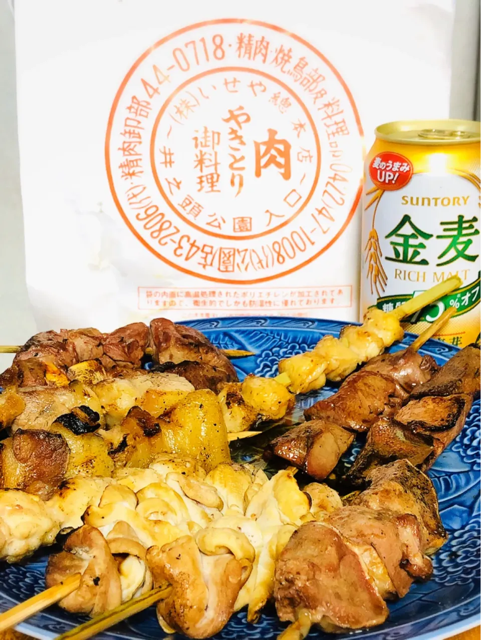 井の頭公園の焼き鳥屋さん、いせやで、焼き鳥を買って来ての家飲み🍺|sudachiさん