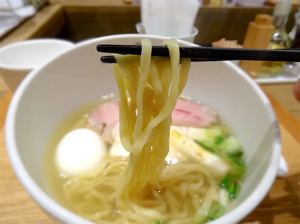 麺は太麺@案山子　上野|Mickeeさん