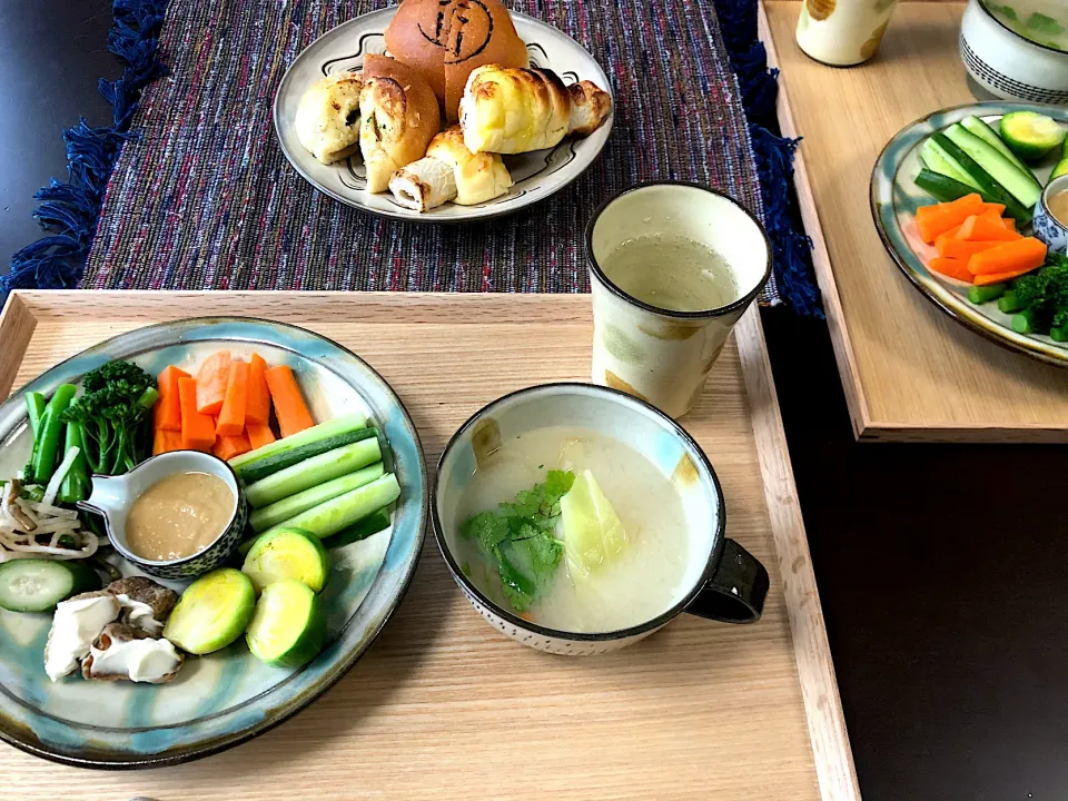 残り野菜でバーニャカウダ朝ごパン|moricreampannaさん