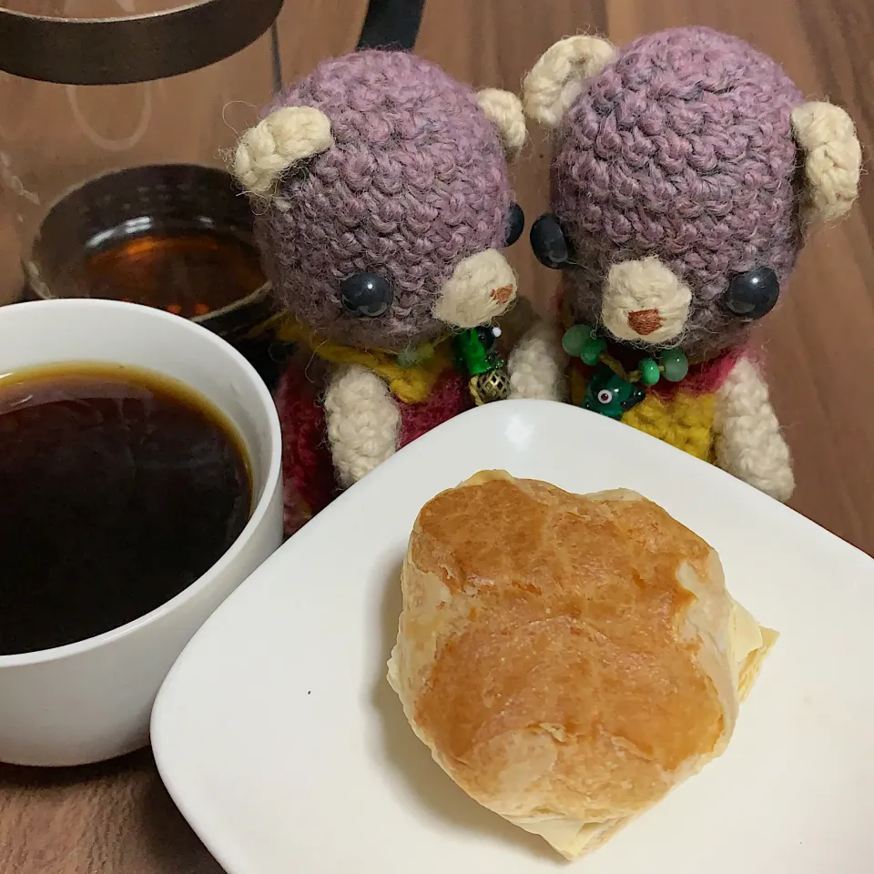 Snapdishの料理写真:おやつの時間、白餡パイシュー（╹◡╹）|chagashiさん