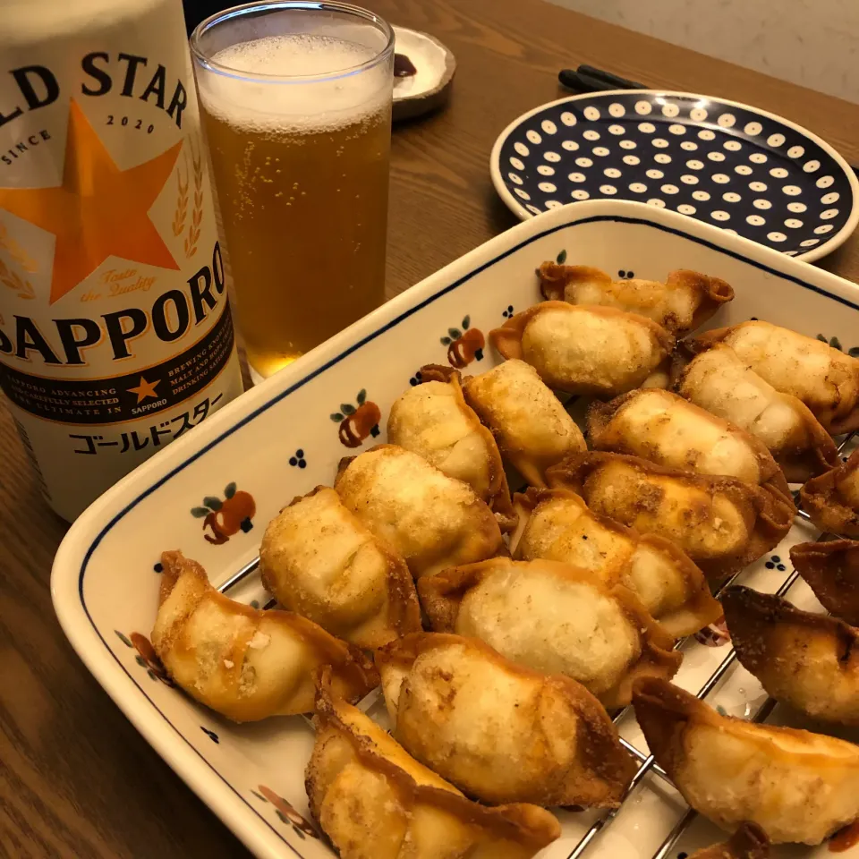 揚げ餃子で家飲み！|マミさん